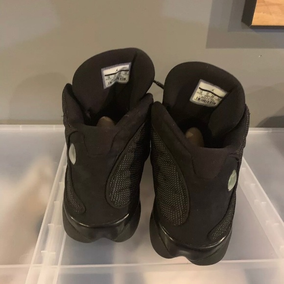 Selling a pair of Jordan 13 black cats - Picture 3 of 5